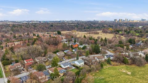 Photo 47 at 88 Dawn Hill Trail, Bayview Country Club Estates, Markham