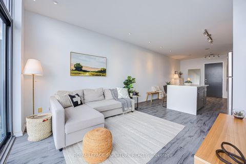 Photo 11 at 3513 - 105 The Queensway, Swansea, Toronto