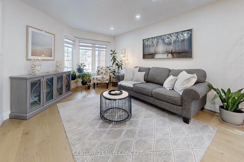 Photo 4 at 63 Beechbrooke Way, Aurora Highlands, Aurora