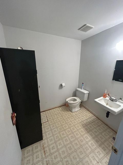 Photo 10 at 7 - 201 Spinnaker Way, Concord, Vaughan