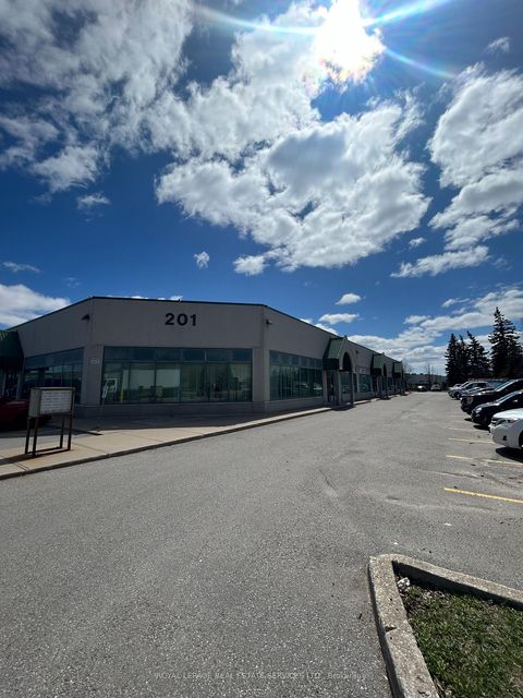 Photo 18 at 7 - 201 Spinnaker Way, Concord, Vaughan