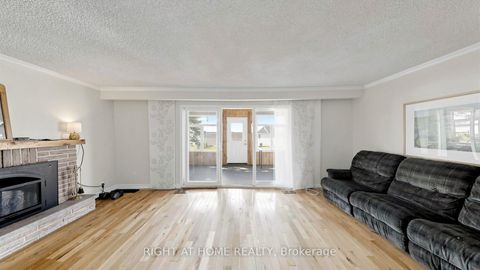 Photo 14 at 36 Shirlea Boulevard, Keswick South, Georgina