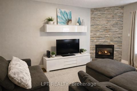 Photo 7 at 249 Rushbrook Drive, Summerhill Estates, Newmarket