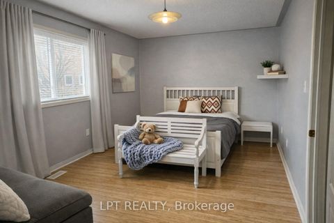 Photo 9 at 249 Rushbrook Drive, Summerhill Estates, Newmarket