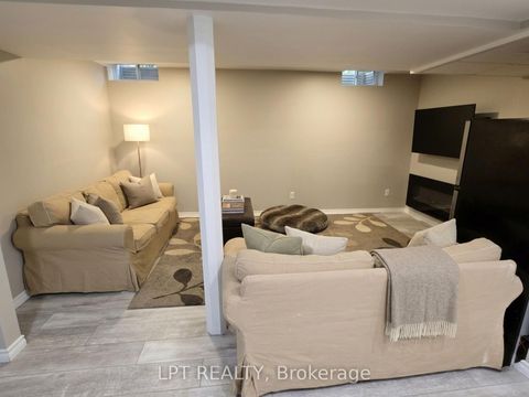 Photo 11 at 249 Rushbrook Drive, Summerhill Estates, Newmarket