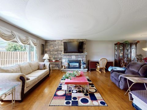 Photo 8 at 53 Metro Road N, Keswick North, Georgina