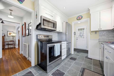 Photo 4 at 46 Twentieth Street, New Toronto, Toronto