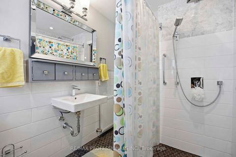 Photo 29 at 46 Twentieth Street, New Toronto, Toronto