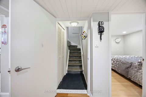 Photo 34 at 46 Twentieth Street, New Toronto, Toronto