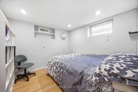 Photo 41 at 46 Twentieth Street, New Toronto, Toronto