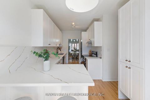 Photo 5 at 59D Woodbine Avenue, The Beaches, Toronto