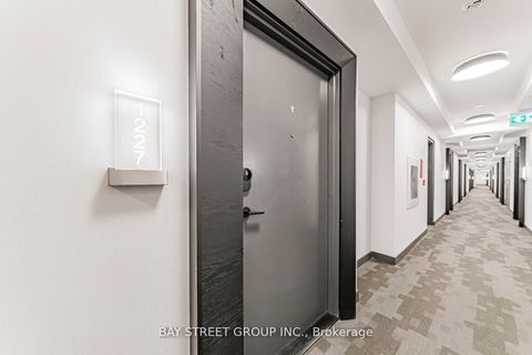 Photo 4 at 1227E - 70 Princess Street, Moss Park, Toronto