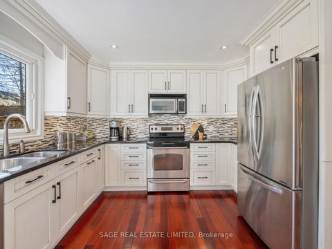 Photo 7 at 137 Willow Avenue, The Beaches, Toronto