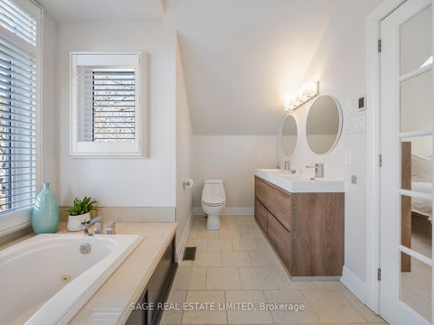 Photo 22 at 137 Willow Avenue, The Beaches, Toronto