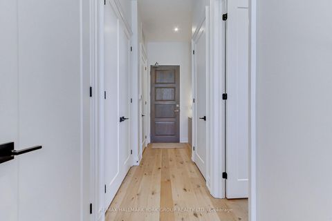 Photo 9 at 203 - 400 Park Avenue, Central Newmarket, Newmarket