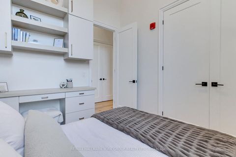 Photo 22 at 203 - 400 Park Avenue, Central Newmarket, Newmarket