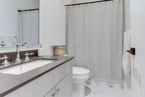 Photo 24 at 203 - 400 Park Avenue, Central Newmarket, Newmarket