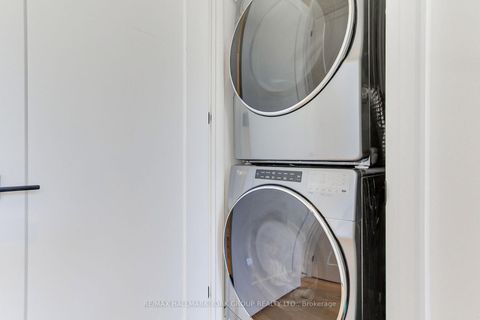 Photo 26 at 203 - 400 Park Avenue, Central Newmarket, Newmarket