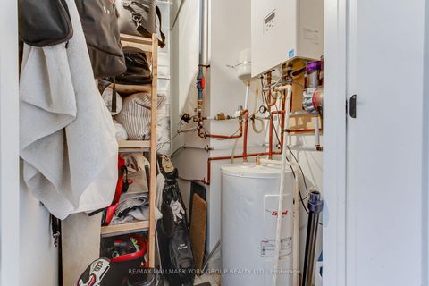 Photo 27 at 203 - 400 Park Avenue, Central Newmarket, Newmarket