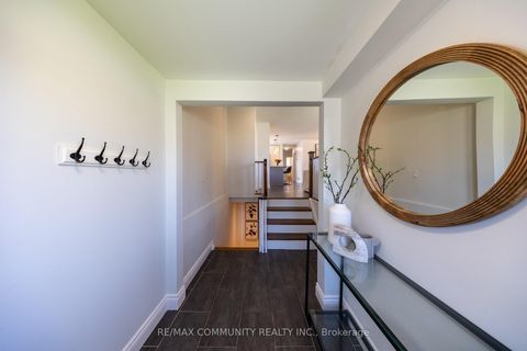Photo 3 at 912 Walton Boulevard, Williamsburg, Whitby