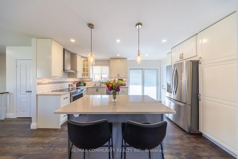 Photo 9 at 912 Walton Boulevard, Williamsburg, Whitby