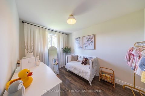 Photo 12 at 912 Walton Boulevard, Williamsburg, Whitby