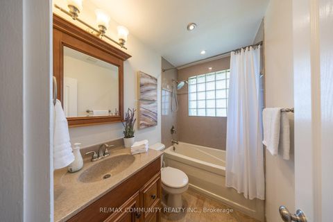Photo 13 at 912 Walton Boulevard, Williamsburg, Whitby