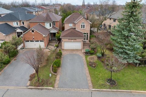 Photo 2 at 126 Redondo Drive E, Beverley Glen, Vaughan