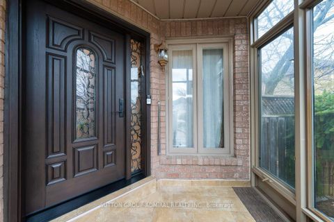 Photo 4 at 126 Redondo Drive E, Beverley Glen, Vaughan