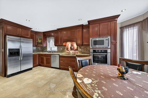 Photo 11 at 126 Redondo Drive E, Beverley Glen, Vaughan