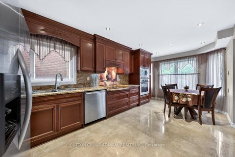 Photo 14 at 126 Redondo Drive E, Beverley Glen, Vaughan