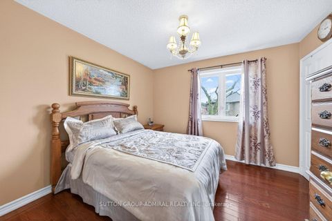 Photo 22 at 126 Redondo Drive E, Beverley Glen, Vaughan