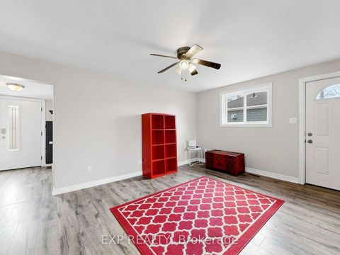 Photo 7 at 262 Woodycrest Avenue, Keswick South, Georgina