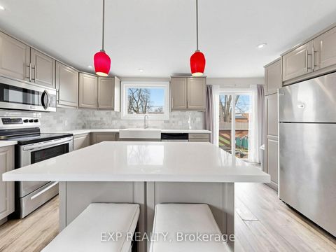 Photo 10 at 262 Woodycrest Avenue, Keswick South, Georgina