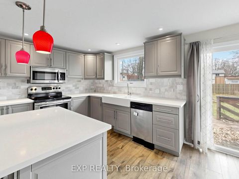 Photo 11 at 262 Woodycrest Avenue, Keswick South, Georgina