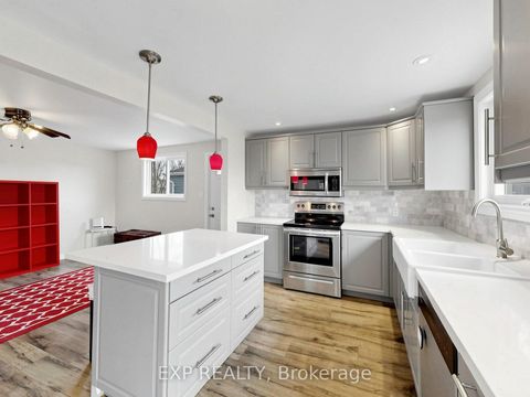 Photo 13 at 262 Woodycrest Avenue, Keswick South, Georgina