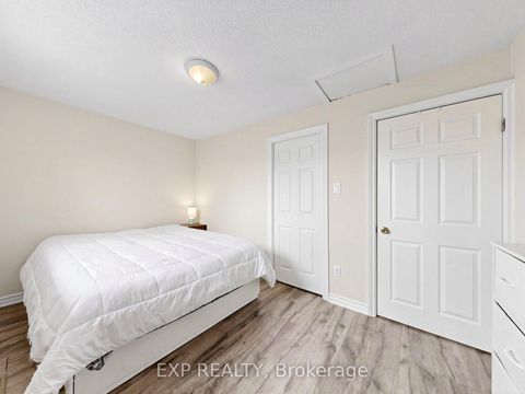 Photo 17 at 262 Woodycrest Avenue, Keswick South, Georgina