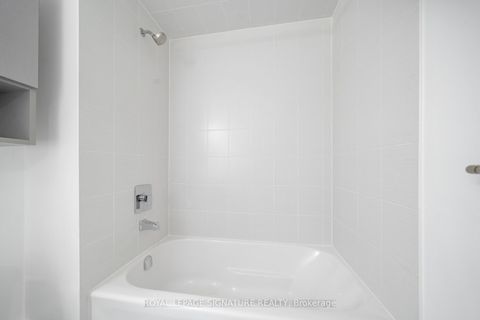 Photo 24 at 13 - 11 Eldora Avenue, Newtonbrook West, Toronto