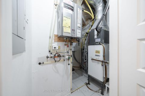 Photo 27 at 13 - 11 Eldora Avenue, Newtonbrook West, Toronto