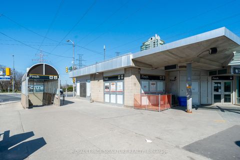 Photo 37 at 13 - 11 Eldora Avenue, Newtonbrook West, Toronto