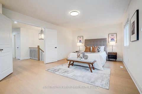 Photo 25 at 16 Hartwell Way, Bayview Northeast, Aurora