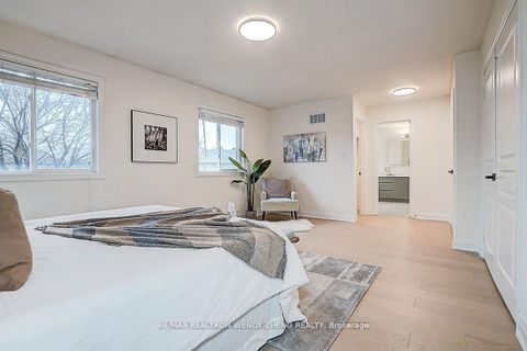 Photo 27 at 16 Hartwell Way, Bayview Northeast, Aurora