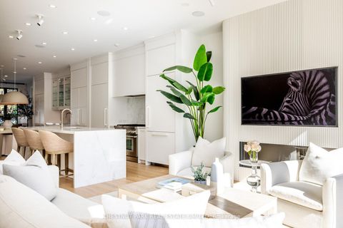 Photo 8 at 229 Sheldrake Boulevard, Mount Pleasant East, Toronto