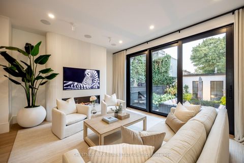 Photo 12 at 229 Sheldrake Boulevard, Mount Pleasant East, Toronto