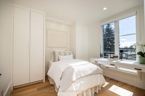 Photo 27 at 229 Sheldrake Boulevard, Mount Pleasant East, Toronto