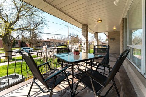 Photo 2 at 34 Barkwin Drive, Beaumonde Heights, Toronto