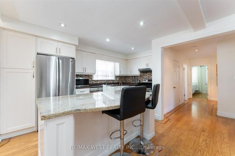 Photo 6 at 34 Barkwin Drive, Beaumonde Heights, Toronto