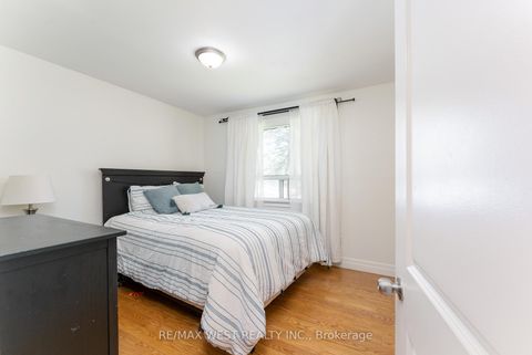 Photo 15 at 34 Barkwin Drive, Beaumonde Heights, Toronto