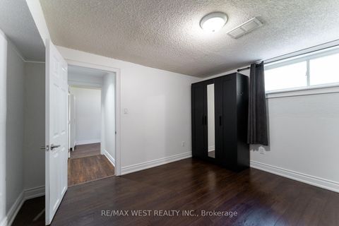 Photo 39 at 34 Barkwin Drive, Beaumonde Heights, Toronto