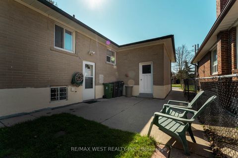 Photo 43 at 34 Barkwin Drive, Beaumonde Heights, Toronto